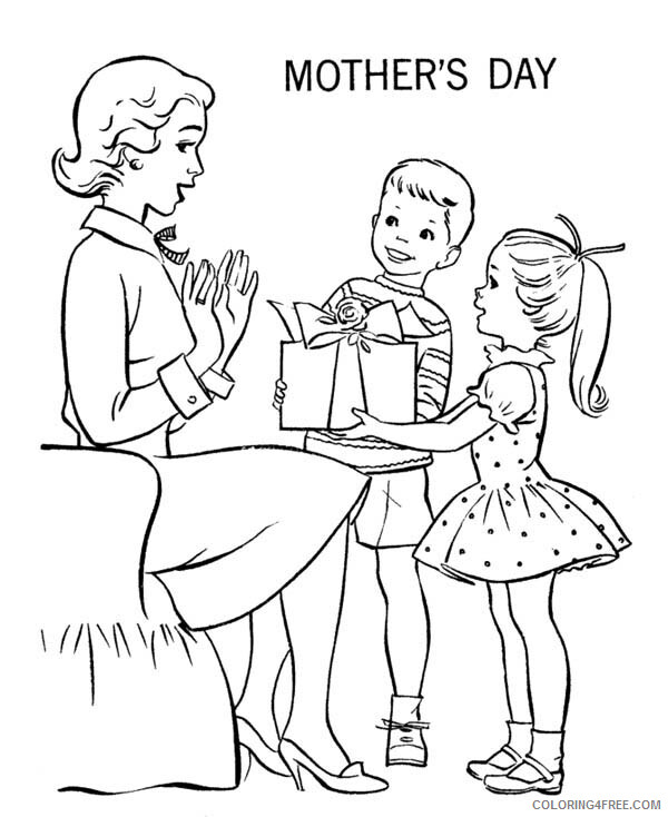 Mothers Day Coloring Pages Holiday Give Mommy a Present on Mothers Day Printable 2021 0792 Coloring4free